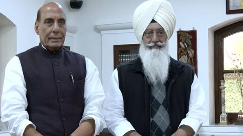 Union Defense Minister Rajnath Singh visited Dera Radha Swami Beas