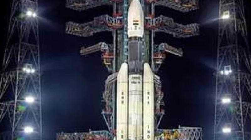 Isro chandrayaan 2 orbiter to send pictures of moon dark side Isro chandrayaan 2 orbiter to send pictures of moon dark side