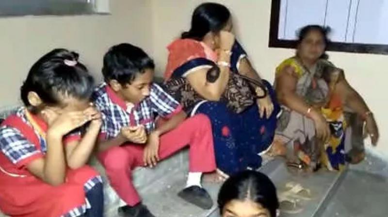 Chittorgarh rain havoc in rajasthan 400 children and teachers are stranded in school Chittorgarh rain havoc in rajasthan 400 children and teachers are stranded in school