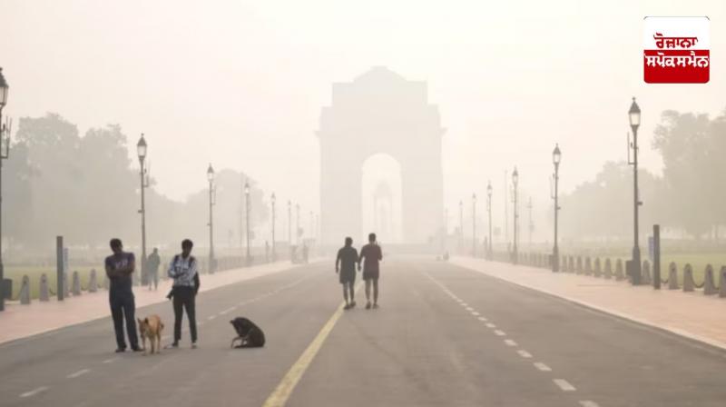 The air quality in Delhi has been recorded in the 'very poor' category The air quality in Delhi has been recorded in the 'very poor' category
