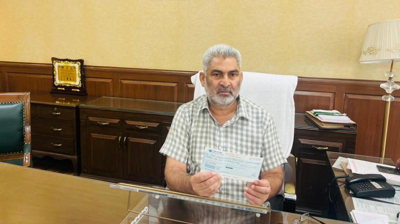 Cabinet Minister Lal Chand Kataruchak donates one month's salary for people affected by floods