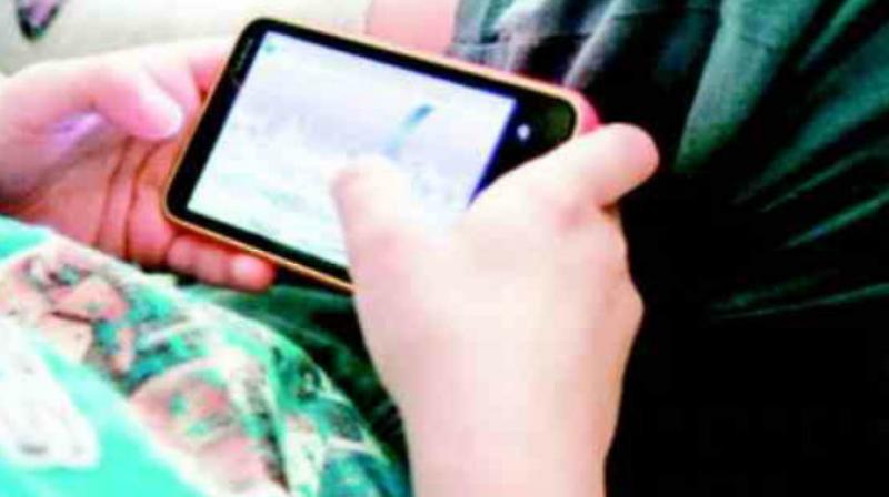 Husband attack on wife for watching Pakistani serial Husband attack on wife for watching Pakistani serial