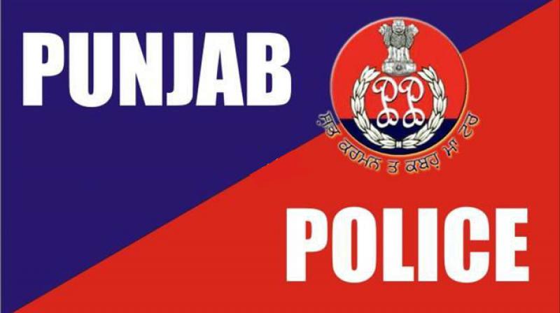 Police arrested a smuggler including heroin in Punjab Police arrested a smuggler including heroin in Punjab