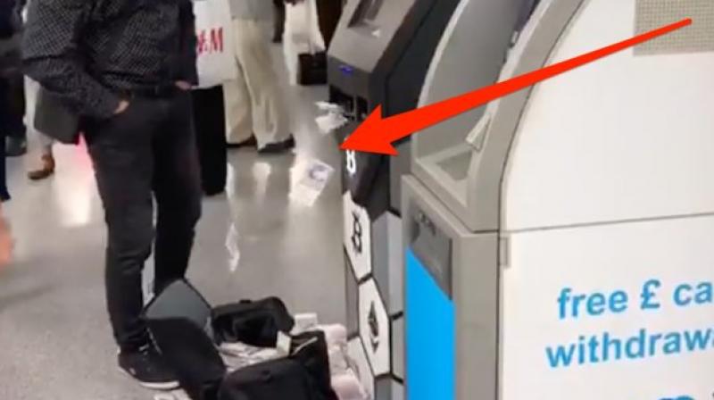 ATM spews out £20 notes ATM spews out £20 notes