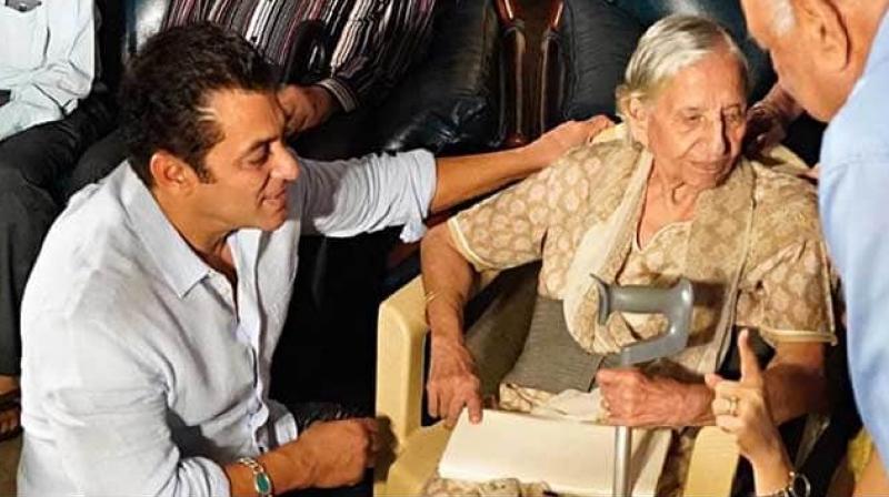 Salman invites people who suffered Partition for Bharat screening Salman invites people who suffered Partition for Bharat screening