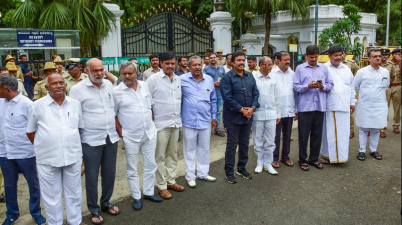 Karnataka Alliance in Crisis Karnataka Alliance in Crisis