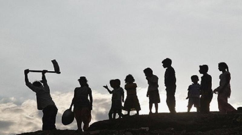 Over 5,000 children abandon education in mica mines of Jharkhand Over 5,000 children abandon education in mica mines of Jharkhand
