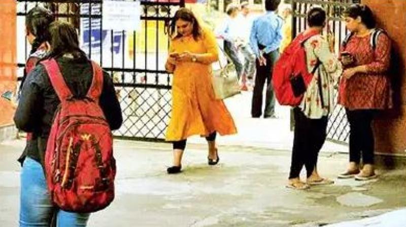 Girls college ban shorts Girls college ban shorts