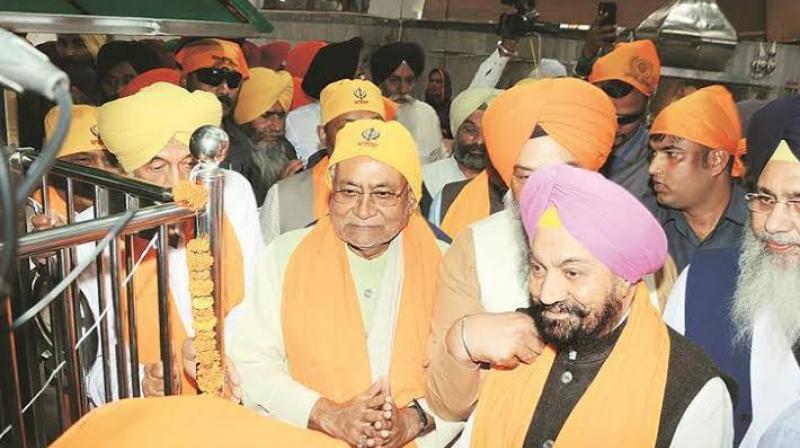 Bihar CM Nitish Kumar pays obeisance at Sultanpur Lodhi gurdwara