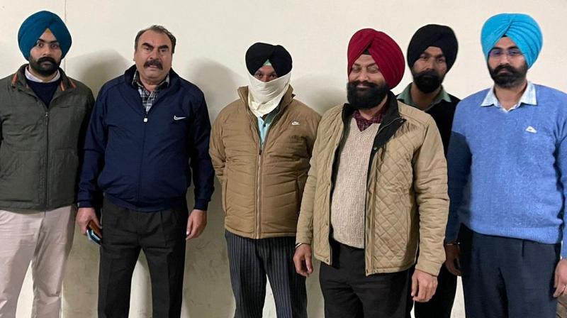 VIGILANCE BUREAU NABS PATWARI FOR TAKING RS 5,000 BRIBE VIGILANCE BUREAU NABS PATWARI FOR TAKING RS 5,000 BRIBE