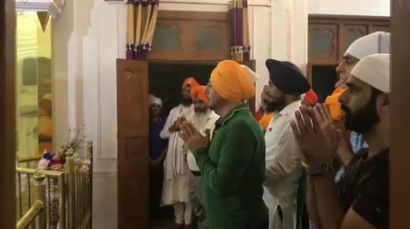 Gurdas Maan reached in Gurdwara ber sahib
