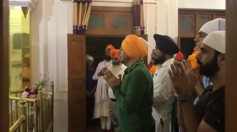 Gurdas Maan reached in Gurdwara ber sahib