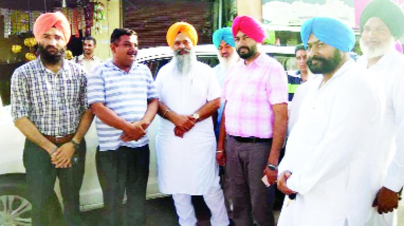 Hearing the people's problems, MP Chandumajra