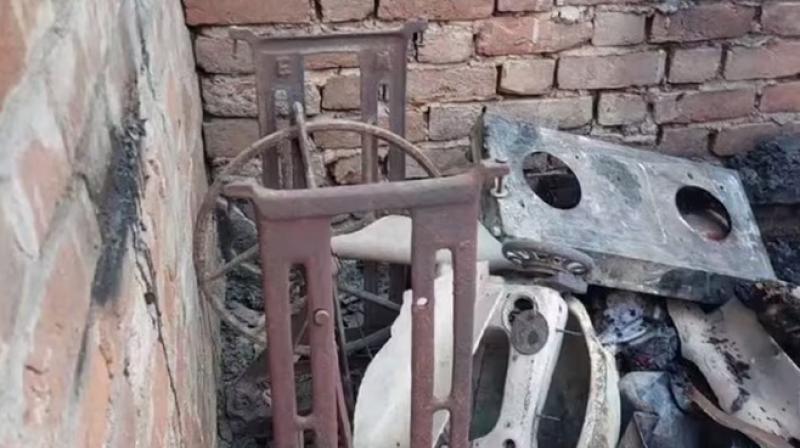 Cylinder burst in Uttar Pradesh News in punjabi 