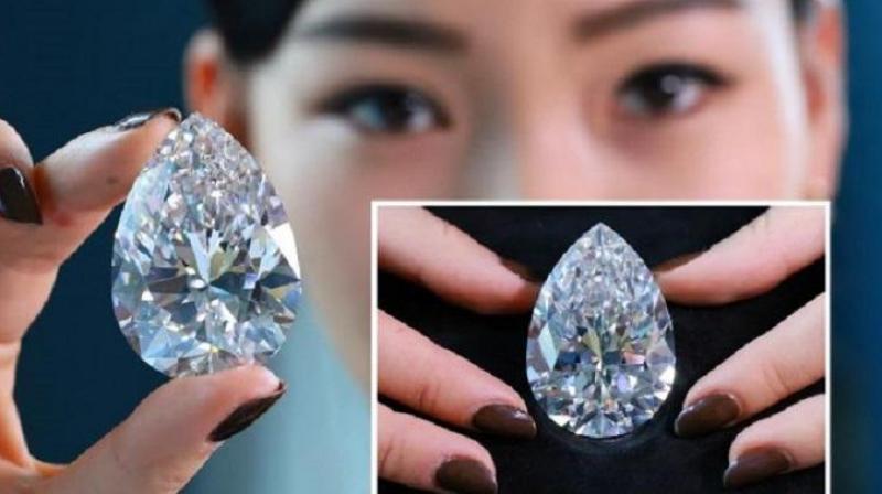 The world's largest white diamond 'The Rock' is going to be auctioned