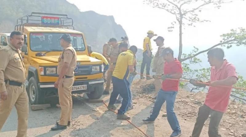 A car falls into a ravine in Uttarakhand A car falls into a ravine in Uttarakhand