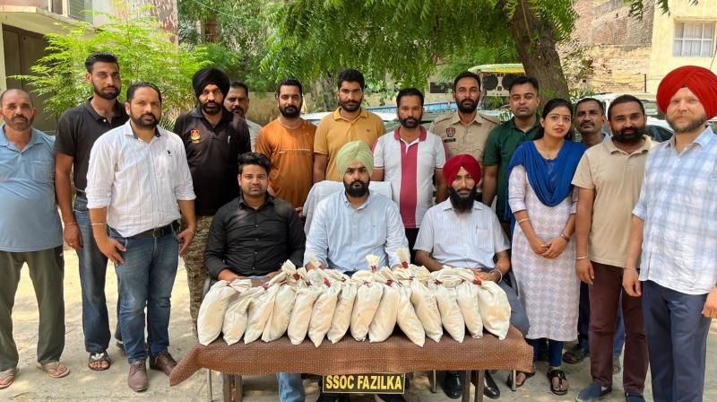 Punjab Police recovered 20 kg of heroin from Fazilka; Two arrested Punjab Police recovered 20 kg of heroin from Fazilka; Two arrested