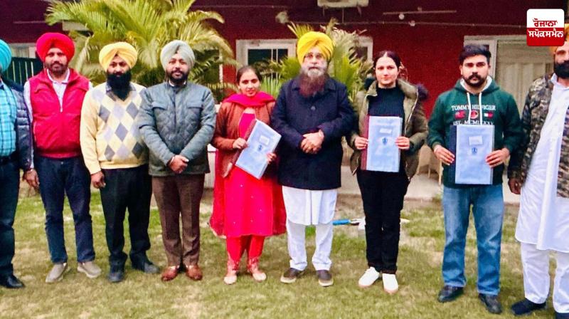 Gurmeet Khudiyan hands over appointment letters to three family members of martyred farmers as statistical enumerators in the Agriculture Department Gurmeet Khudiyan hands over appointment letters to three family members of martyred farmers as statistical enumerators in the Agriculture Department