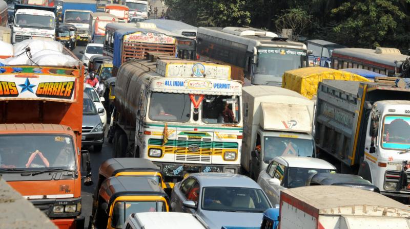 Truckers owners pay 48000 crore rupees a year in bribes savelife foundation reports Truckers owners pay 48000 crore rupees a year in bribes savelife foundation reports