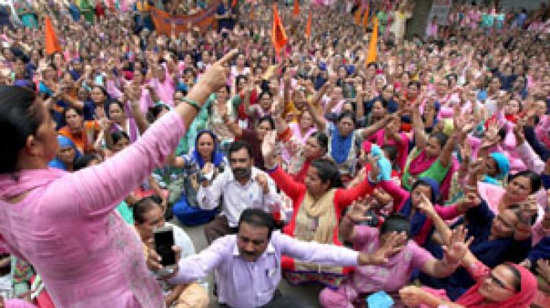 Aanganwari workers Aanganwari workers