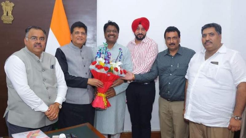  Sheller industrialists led by Tarun Chugh met with Piyush Goyal