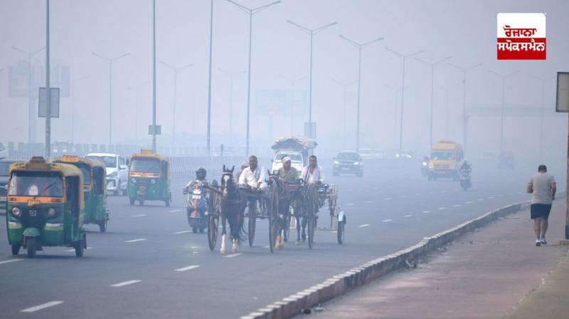 A day before Diwali, the level of air pollution in Delhi increased A day before Diwali, the level of air pollution in Delhi increased