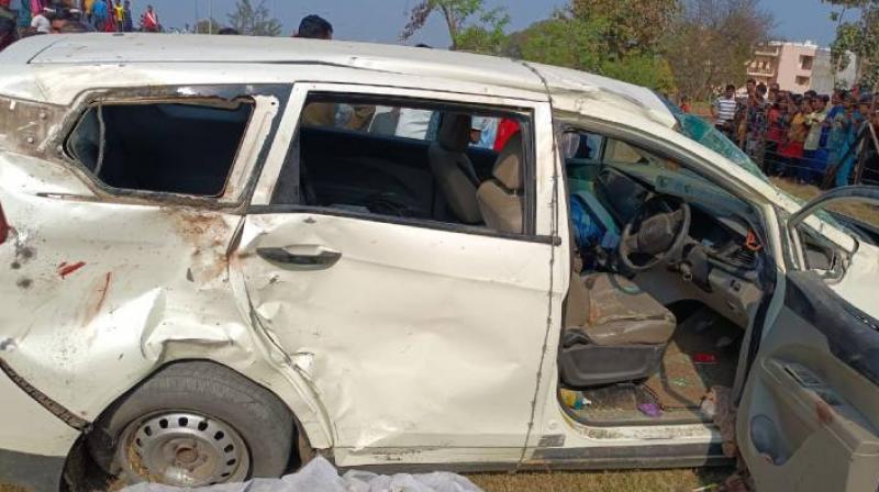Car crushed four people Car crushed four people