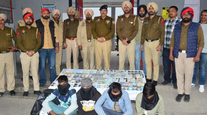 Patiala police arrested 4 mobile thieves