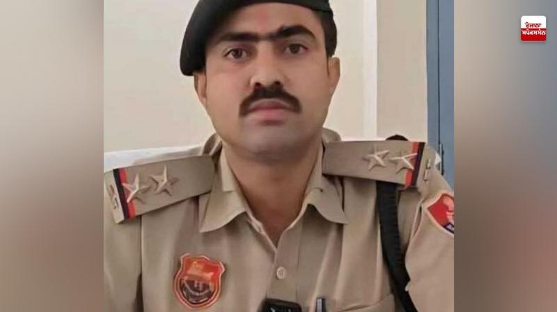 SHO Vinay Kumar caught taking bribe of Rs 50,000 in Kurukshetra SHO Vinay Kumar caught taking bribe of Rs 50,000 in Kurukshetra