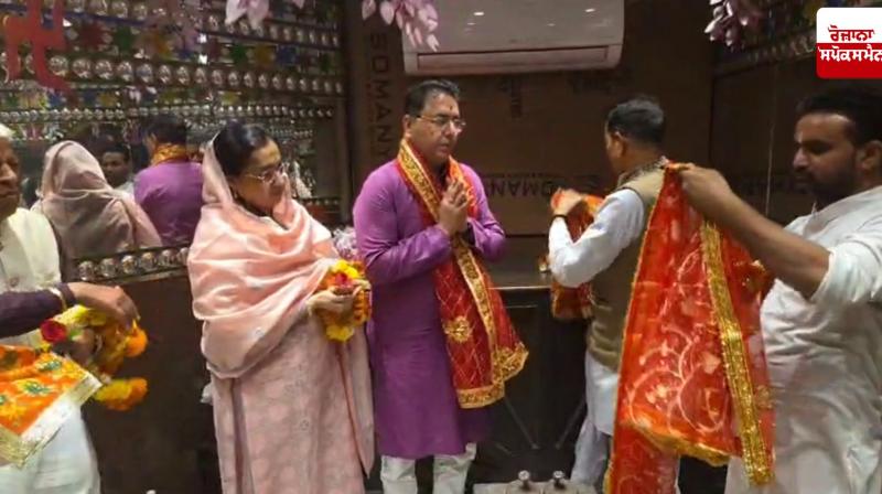 Minister Aman Arora paid obeisance at Shri Kali Mata Temple