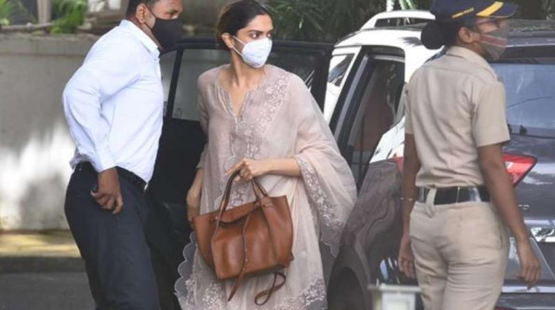 Deepika Padukone reached At Narcotics Control Bureau Office Deepika Padukone reached At Narcotics Control Bureau Office