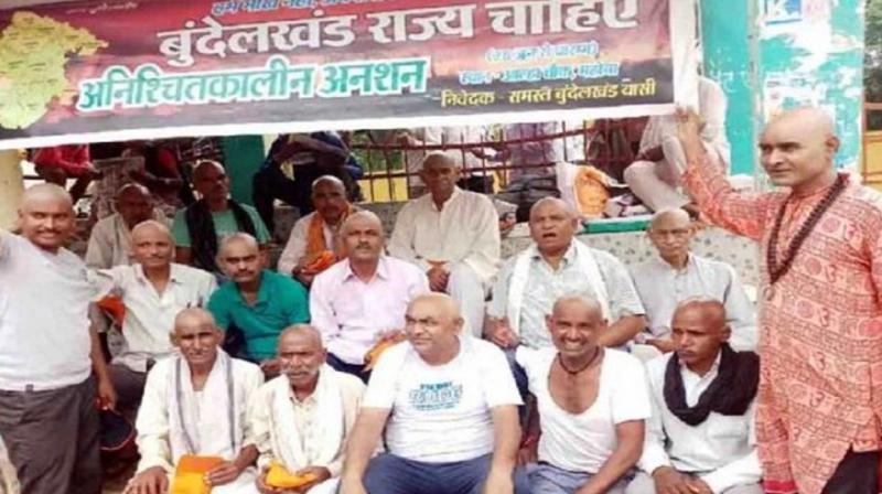 250 people get tonsured to demand separate Bundelkhand state