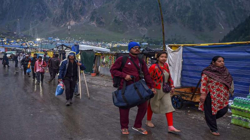 Amarnath Yatra temporarily Suspended due to heavy rain Amarnath Yatra temporarily Suspended due to heavy rain
