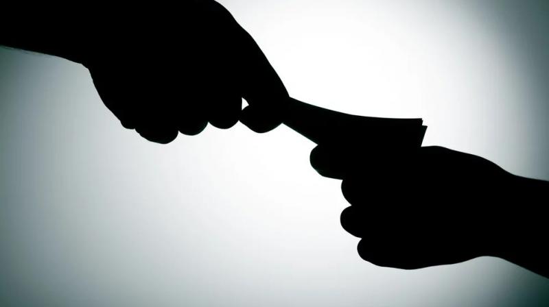 Vigilance nabs head constable taking bribe Rs. 5,000