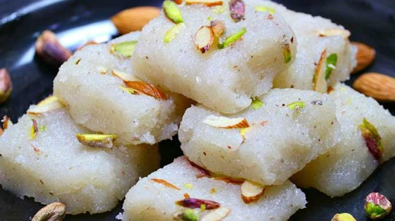How to make coconut barfi at home, know the complete method