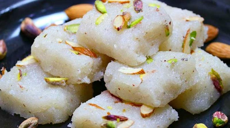 How to make coconut barfi at home, know the complete method How to make coconut barfi at home, know the complete method