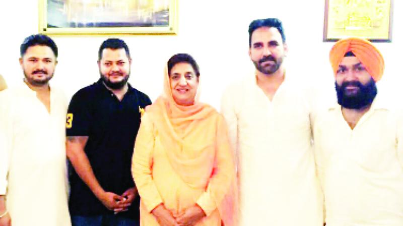 Rajinder Singh Bhathal With Others Rajinder Singh Bhathal With Others