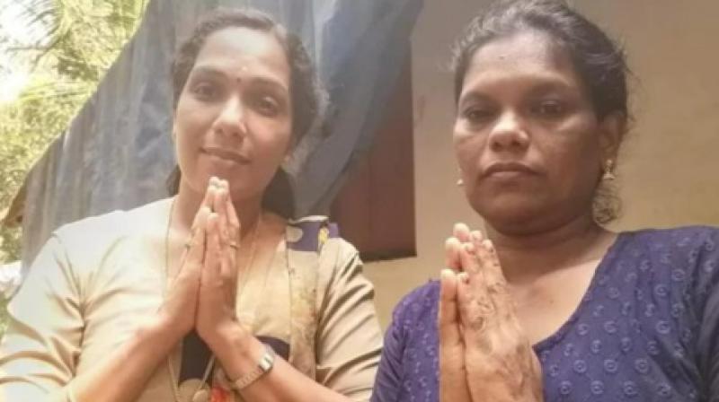 The woman asked for some money for children's food, but people opened their hearts and donated The woman asked for some money for children's food, but people opened their hearts and donated