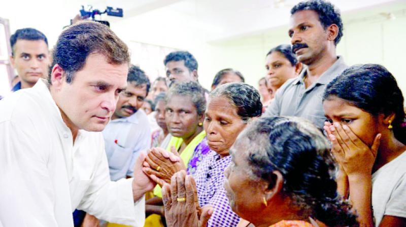 Rahul's visit to flood affected areas of Kerala, discussions with victims Rahul's visit to flood affected areas of Kerala, discussions with victims