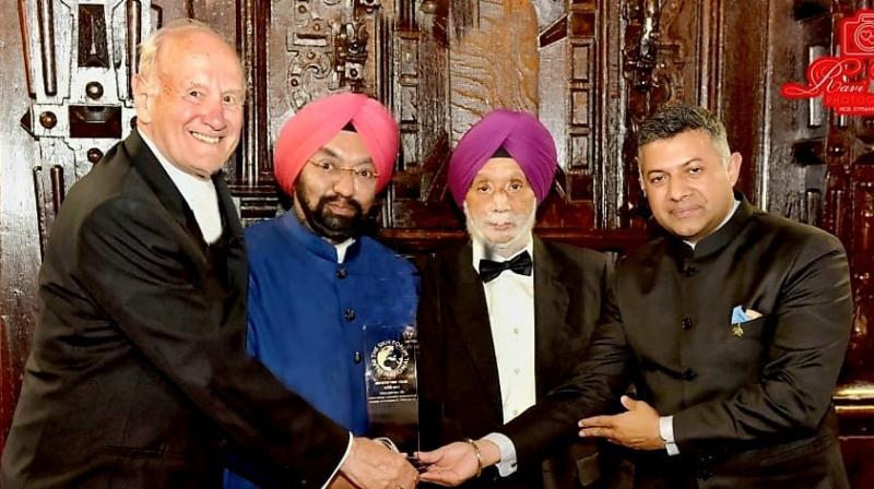 MP Vikramjit Sahni honored with 'Sikh of the year award' in UK MP Vikramjit Sahni honored with 'Sikh of the year award' in UK
