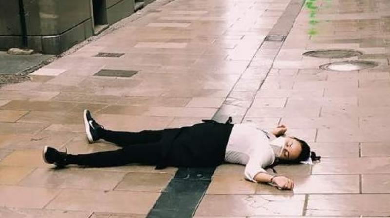 DEAD POSE DEAD POSE