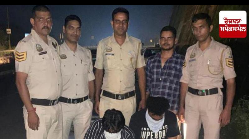 Two youths from Punjab arrested with 379 grams of charas Two youths from Punjab arrested with 379 grams of charas