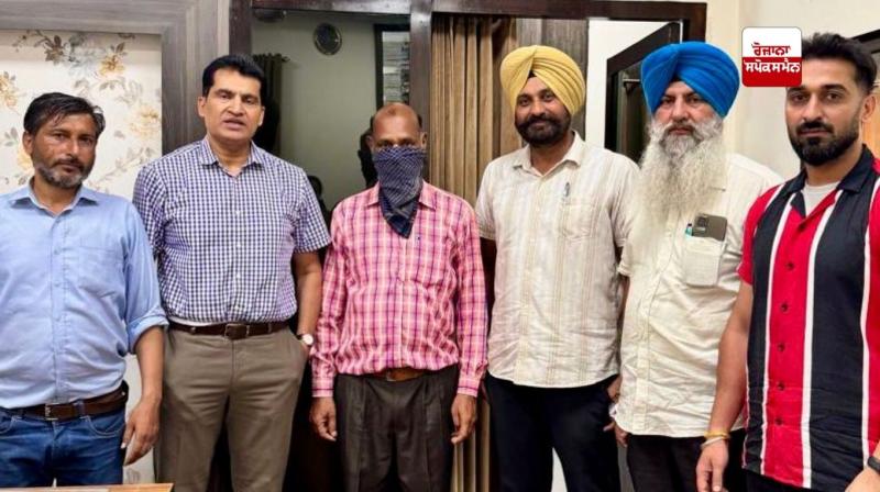 15000 ਰੁਪਏ ਰਿਸ਼ਵਤ ਲੈਂਦਾ ਪੀ.ਐਸ.ਪੀ.ਸੀ.ਐਲ.ਦਾ ਜੇ. ਈ. ਵਿਜੀਲੈਂਸ ਬਿਊਰੋ ਨੇ ਕੀਤਾ ਕਾਬੂ 15000 ਰੁਪਏ ਰਿਸ਼ਵਤ ਲੈਂਦਾ ਪੀ.ਐਸ.ਪੀ.ਸੀ.ਐਲ.ਦਾ ਜੇ. ਈ. ਵਿਜੀਲੈਂਸ ਬਿਊਰੋ ਨੇ ਕੀਤਾ ਕਾਬੂ