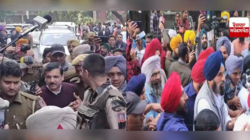 AAP MP Sanjay Singh brought to Amritsar court in defamation case AAP MP Sanjay Singh brought to Amritsar court in defamation case