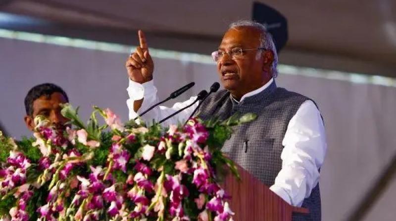 Congress guarantees:  Congress guarantees comprehensive social, economic and caste census, says Mallikarjun Kharge