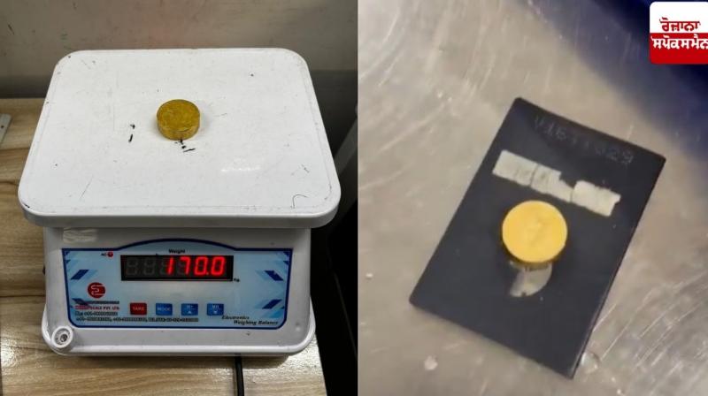 Indian arrested with 170 grams of gold at Delhi airport Indian arrested with 170 grams of gold at Delhi airport