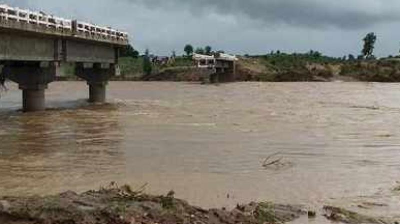 River Bridge Collapes Madhya Pradesh