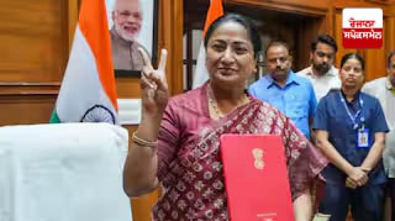 Delhi Chief Minister Rekha Gupta presents budget in the Vidhan Sabha Delhi Chief Minister Rekha Gupta presents budget in the Vidhan Sabha