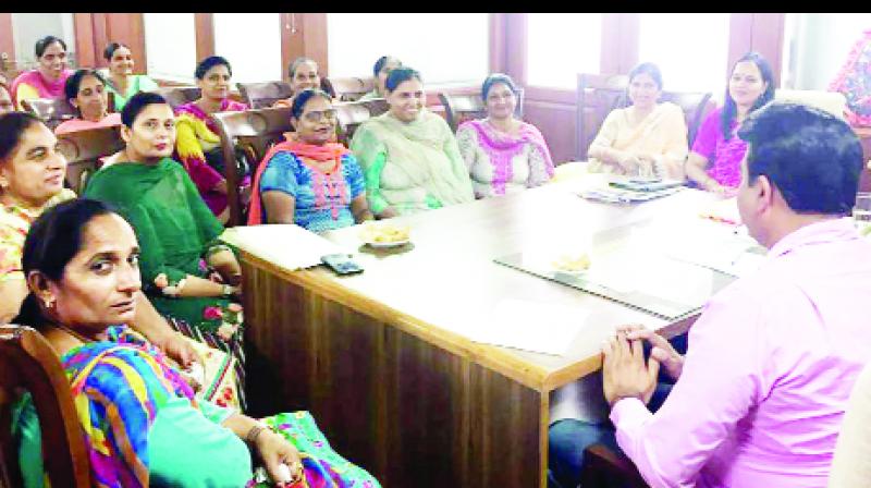 Anganwari women meeting Aruna Chaudhary Anganwari women meeting Aruna Chaudhary