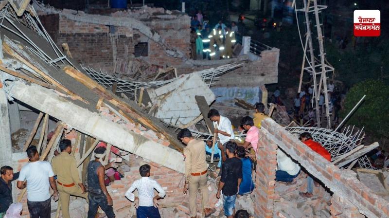 Lantern of under-construction school building falls in Kanpur Lantern of under-construction school building falls in Kanpur